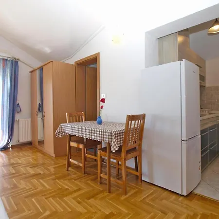 Fuer 3 Personen Ca 28 Qm In Fazana, Istrien Istrische Riviera Apartman *