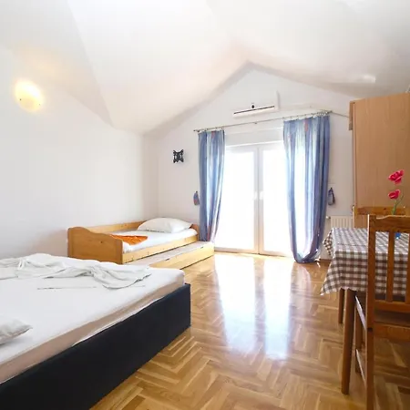 Fuer 3 Personen Ca 28 Qm In Fazana, Istrien Istrische Riviera Apartment